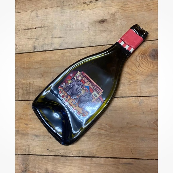 Michael David Petite Petit Melted Wine Bottle Cheese Serving Tray wall decor art - Picture 3 of 10